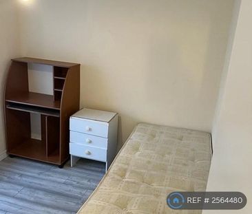 5 bedroom end of terrace house to rent - Photo 3