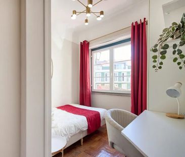 Rua da Palmeira, Lisbon, Lisbon 1200-219 - Photo 3