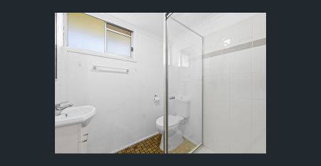 Charming Family Home in Newtown! - Photo 5