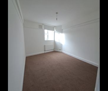 1 Bed Flat, Grand Parade, SW14 - Photo 2