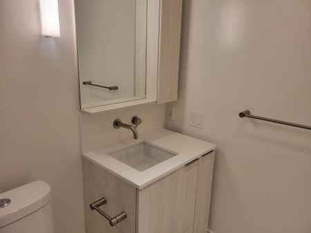 For Lease - 120 Broadway Avenue Unit# 1704, Toronto, Ontario - Photo 3