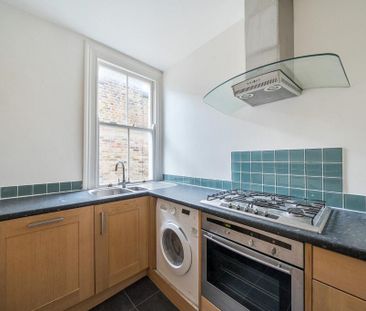 3 bedroom flat to rent - Photo 5