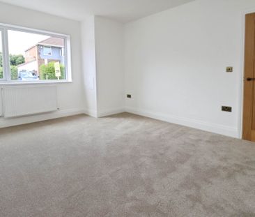 Oak Road, Bebington - Photo 2