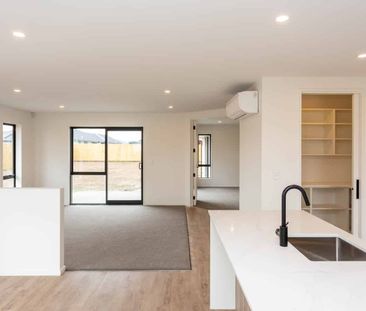 Near New Executive Family Home in West Melton. - Photo 2