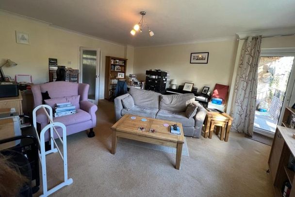 Jordans Close, Guildford - 2 bedrooms Property for lettings - Seymours - Photo 1