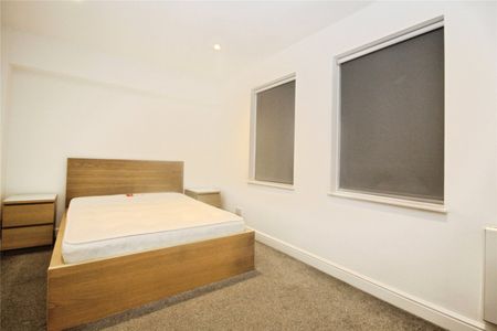 Morden Road, Mitcham, CR4 4DR - Photo 3