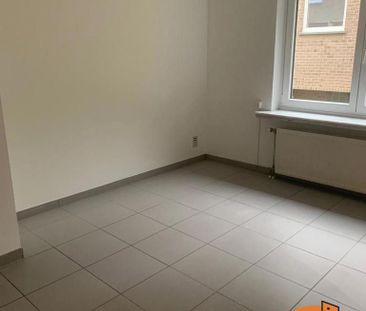 Gelijkvloersappartement met tuintje en autostaanplaats - Foto 4