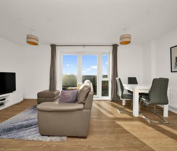 2 bedroom flat to rent - Photo 2