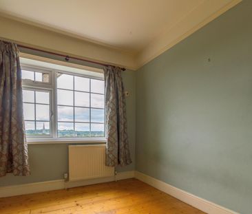 Salisbury, ., Wiltshire - Photo 3