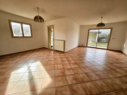 Location Maison 4 pièces 155m² ANNEYRON 26140 - Photo 1