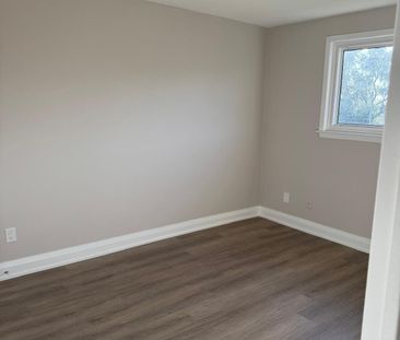 For Lease - 34 Rita Drive Unit# Upper, Toronto, Ontario - Photo 2