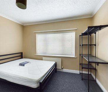 Bevendean Crescent, Brighton - Photo 3