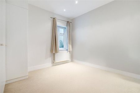 3 bedroom maisonette to rent - Photo 2