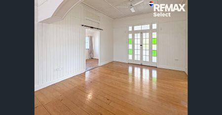 Spacious 2-Bedroom Home with Entertainers Deck! - Photo 4