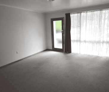 Tidy two bedroom unit - Photo 4