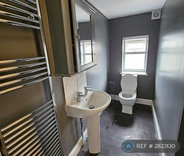 2 bedroom terraced house to rent - Photo 6