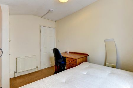 4 bedroom house to rent - Photo 3