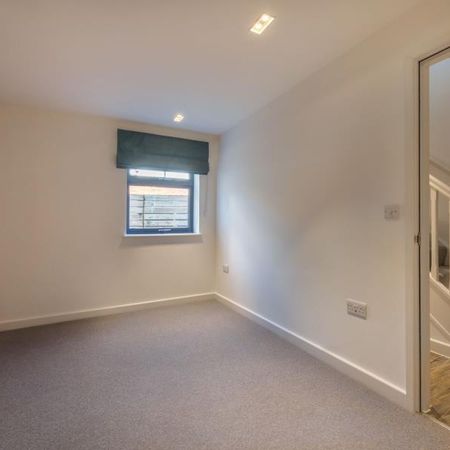 Madeira Road, West Byfleet - 1 bedroomProperty for lettings - Seymours - Photo 4