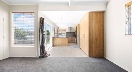 Renovated in Sought After Hamilton East - Photo 2