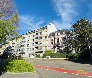 Komplett sanierte 4.5-Zimmerwohnung mit 2 Bädern, 2 Balkonen und XX... - Photo 1