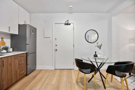 For Lease - 134 Carlton Street Unit# 3, Toronto, Ontario - Photo 2