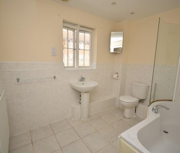 3 bedroom coach house to rent - Photo 6