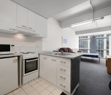 Bright, Spacious and Ready to Occupy! - Photo 3