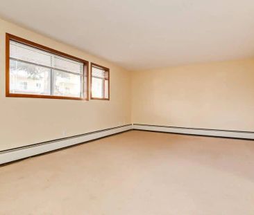 - 2 Bedroom at Swan Court - Photo 5