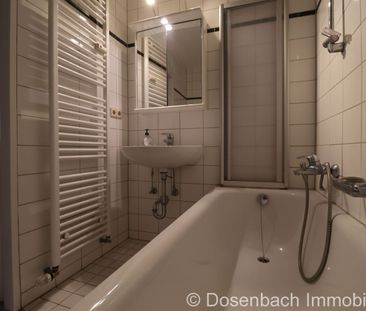 Frisch renovierte 3-Zimmer-Wohnung im 4. Obergeschoss mit Lift und ... - Photo 3
