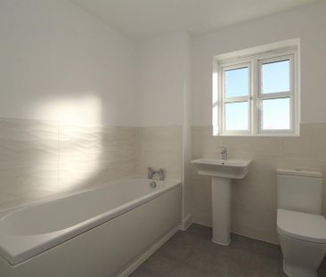 3 bedroom terraced house to rent - Photo 2