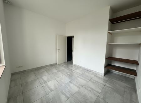 Location Appartement 4 pièces 132m² NARBONNE 11100 - Photo 3