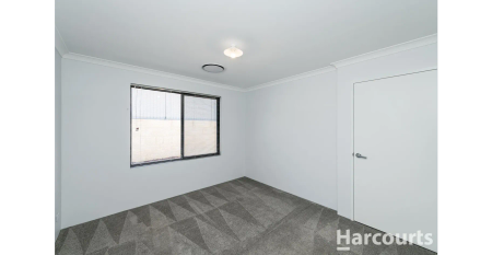 Stunning 4 x 2 Home with low maintenance living - Photo 3