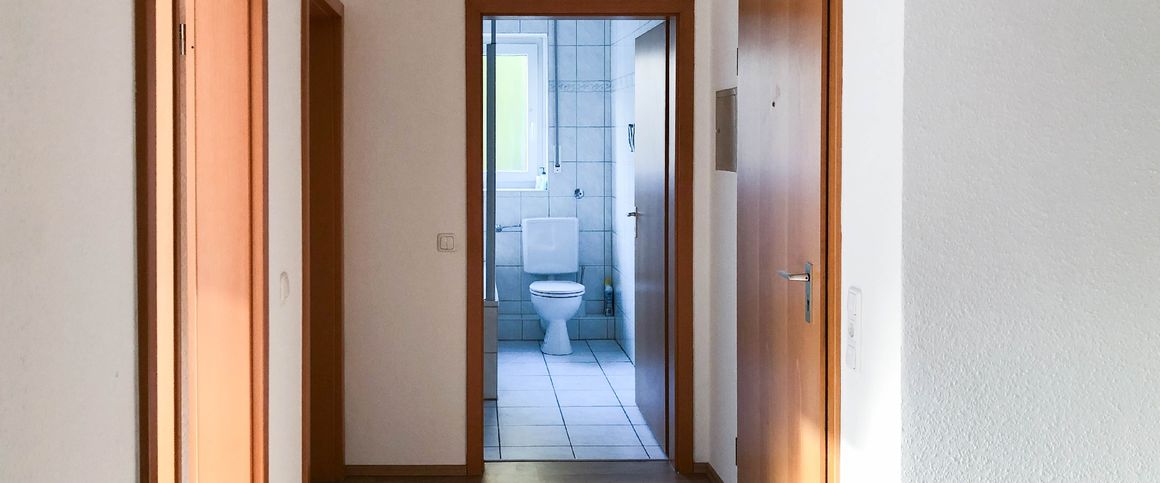 Gut geschnittene EG Wohnung mit Balkon und Garage - Foto 1