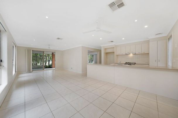 19 Bryan Avenue, Normanhurst - Photo 1