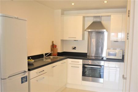 1 bedroom flat to rent - Photo 3