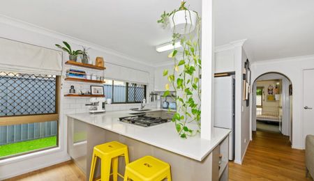 1/9 Peacock Place, Burleigh Waters QLD 4220 - House For Rent | Domain - Photo 2