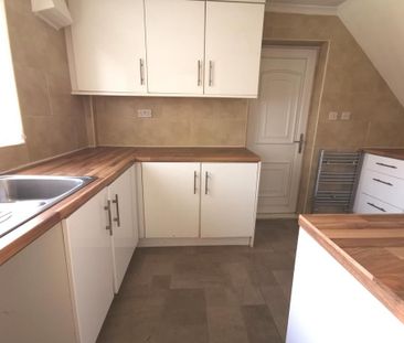 2 bedroom terraced house to rent - Photo 5