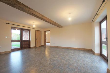 3 bedroom barn conversion to rent - Photo 2