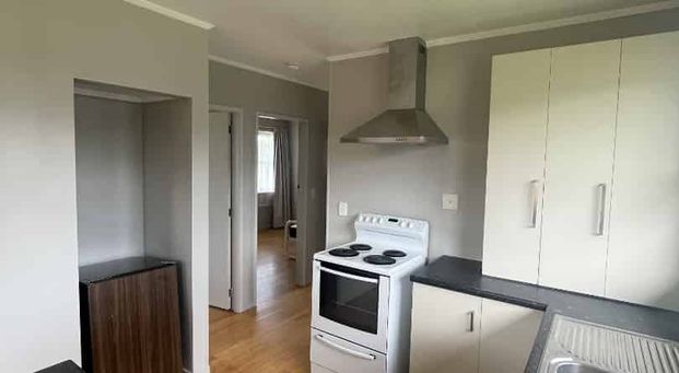 Renovated Home Near Whitianga Sports Grounds - Photo 1