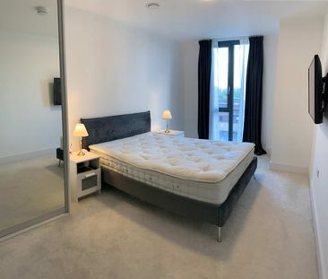 Epsom House Room1 - Photo 6