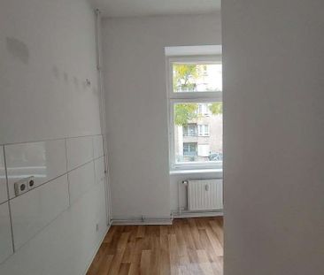 2-Zimmer-Wohnung nahe dem Schillerkiez sucht neue Mieter! Ab sofort! - Photo 1