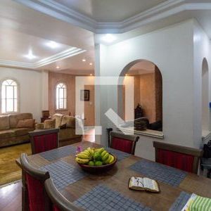 Casa para alugar com 180m², 3 quartos e 2 vagas - Foto 1
