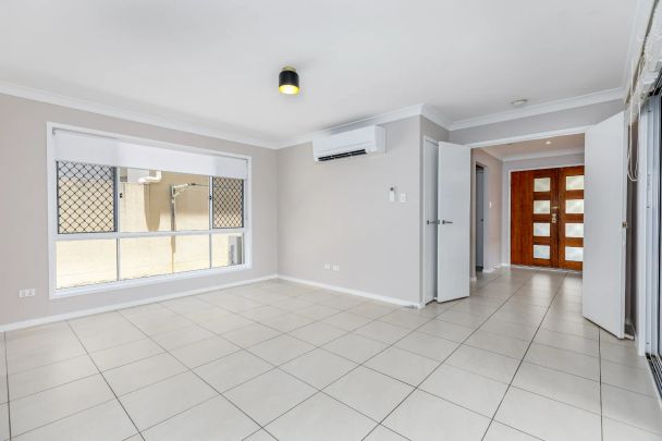 Peaceful 5 bedroom Parkside Living in a Tucked-Away Court - Photo 1