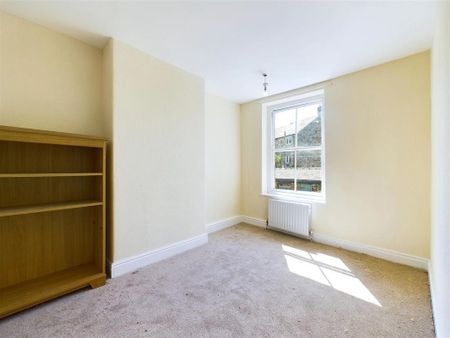 3 bedroom apartment to rent - Photo 5