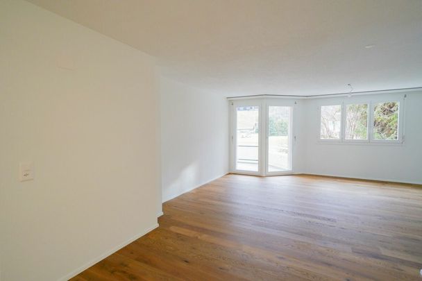 Frisch sanierte 4.5-Zimmer-Wohnung in Stansstad - Photo 1