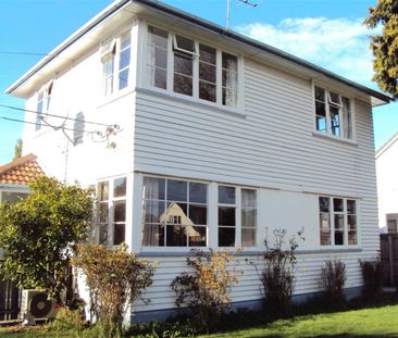 136 Emmett Street, Shirley - Photo 3