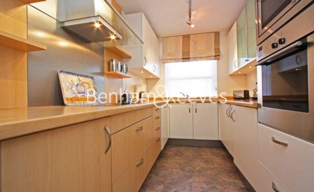 2 Bedroom flat to rent in Kingston House South, Knightsbridge SW7 - Photo 1