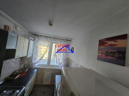 INCHIRIEZ APARTAMENT 2 CAMERE ZONA MIHAI VITEAZUL - Fotografie 4
