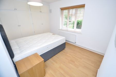 2 Bed Flat, Catherwood Court, N1 - Photo 3