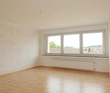 Gepflegte Drei-Zimmerwohnung mit modernem Duschbad und Balkon - Foto 5